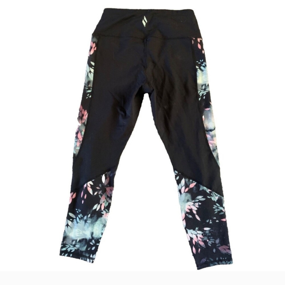 Skechers High Rise Floral Cropped Leggings